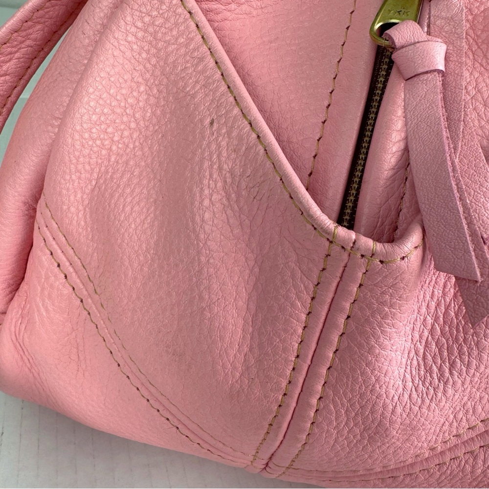 Victoria Leather pink pebble leather teardrop shape crossbody bag - Picture 2 of 14